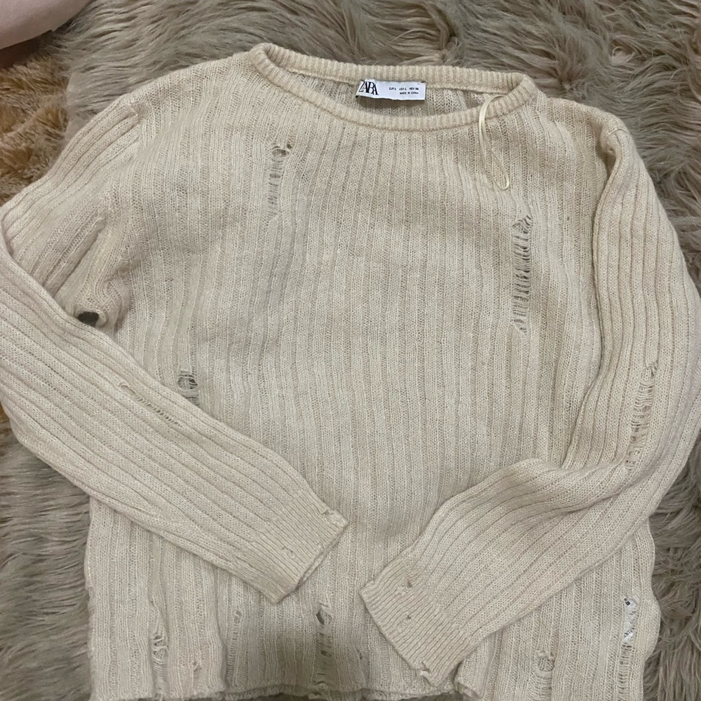 Zara Beige Distressed Ribbed Sweater